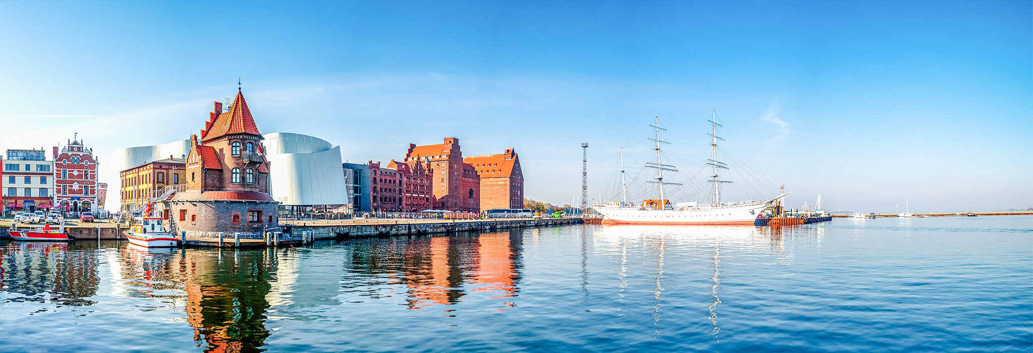 Stralsund Hafen Ozeaneum Ostsee
