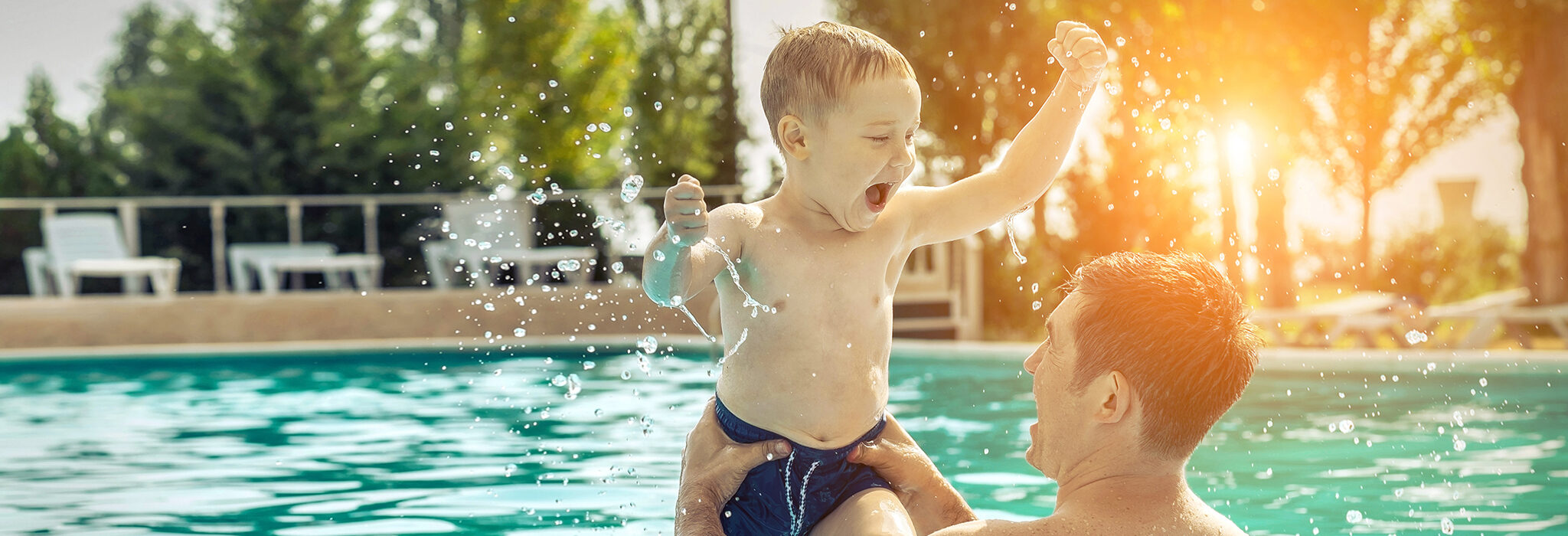 Kind Vater Pool