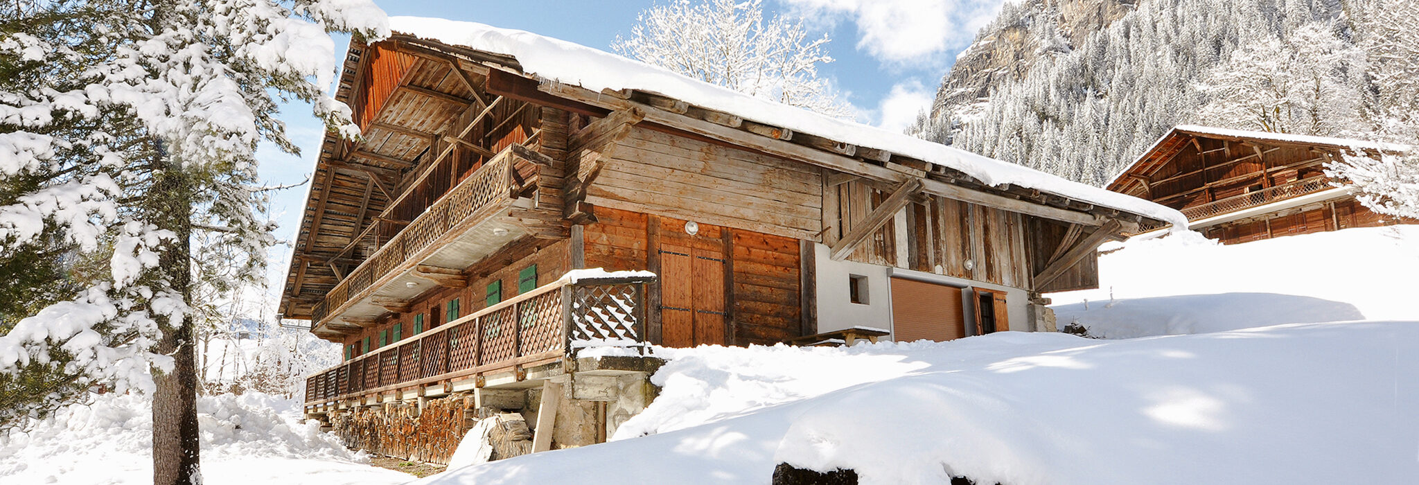 Skihütte in Saalbach, Hinterglem Schneelandschaft