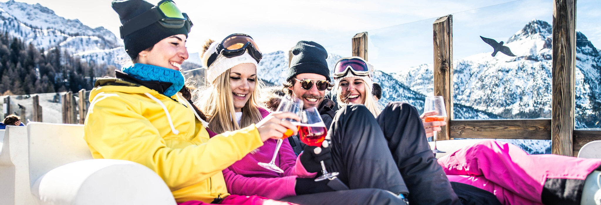 Aprés Ski auf der Hütte Österrich Freunde